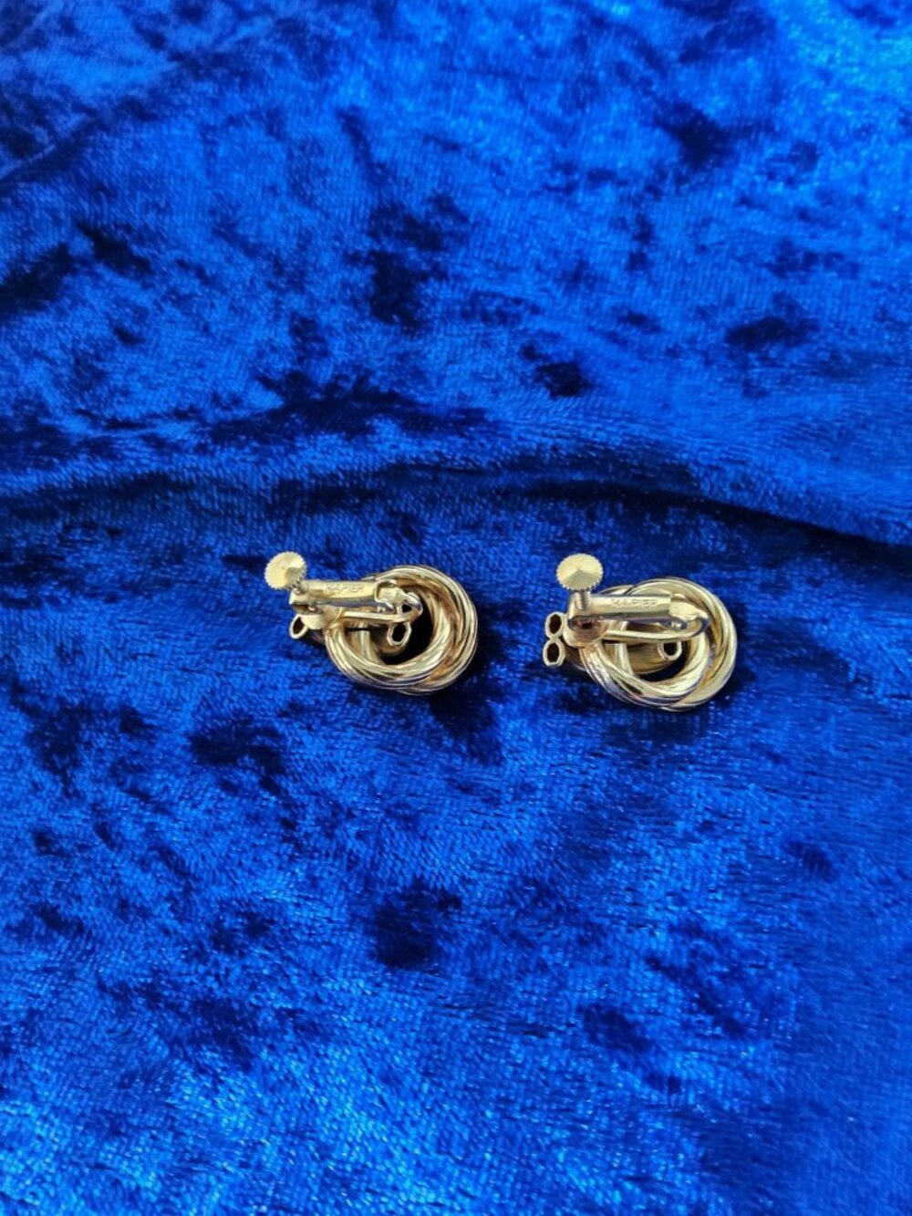 Vintage Napier Infinity Knot Gold Tone Screw Back